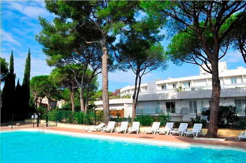 Zenitude Hôtel-Résidences La Tour de Mare Fréjus Francia