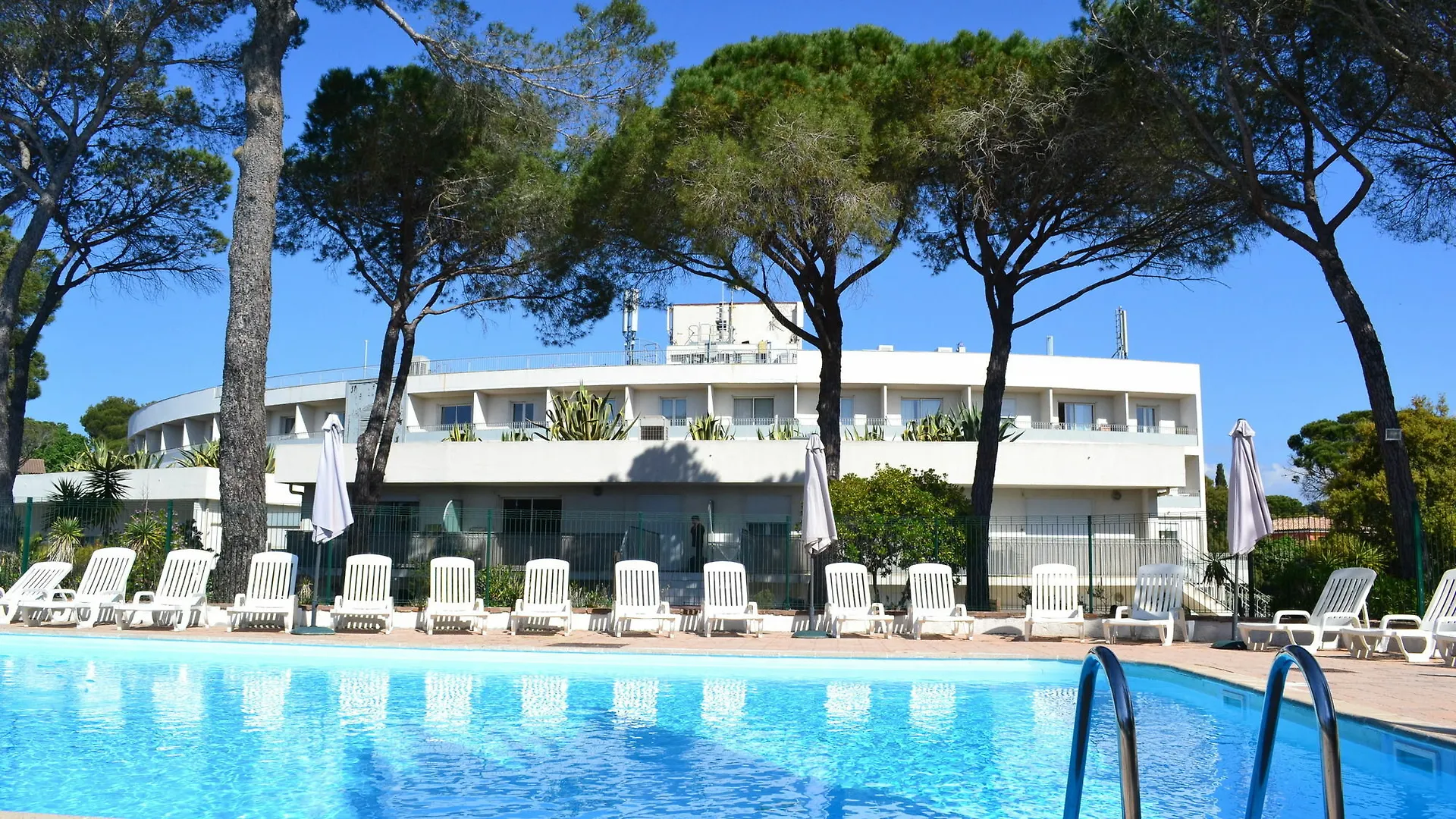 Zenitude Hôtel-Résidences La Tour de Mare Fréjus