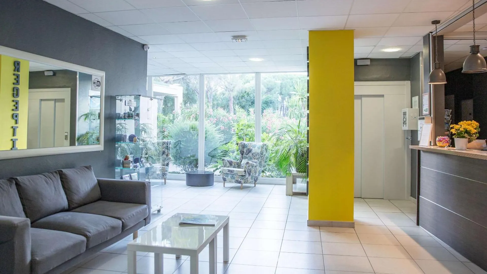 Comfort Aparthotel Frejus La Tour De Mare Hotel
